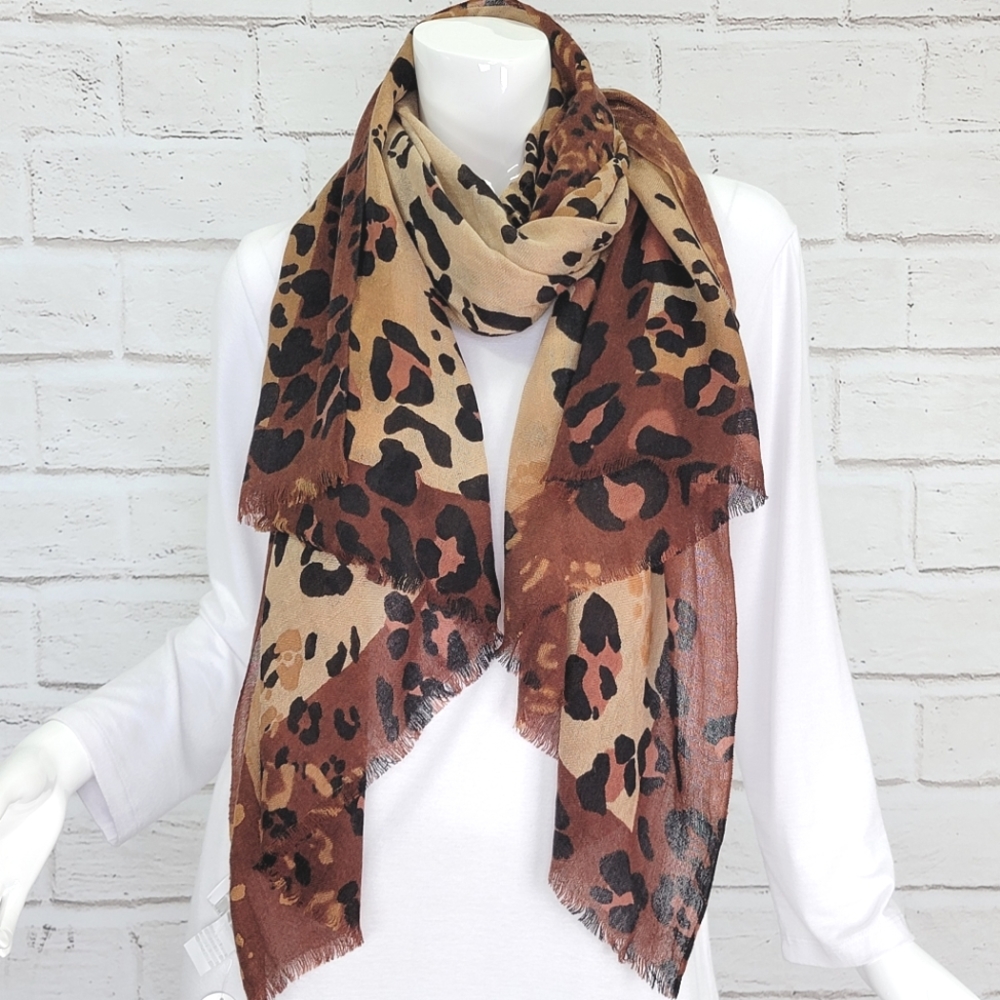 NWT! Jessica Simpson Desert Canyon Animal Print Scarf
